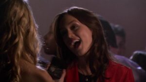 Смотреть на Лордфильм 2.0 Сериал Сплетница 2007